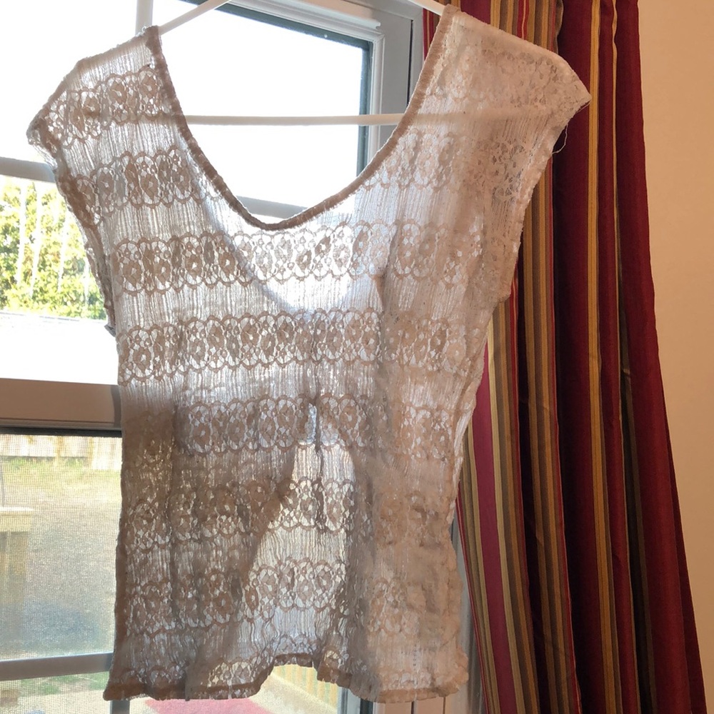 Eyeshadow Floral Lace Top